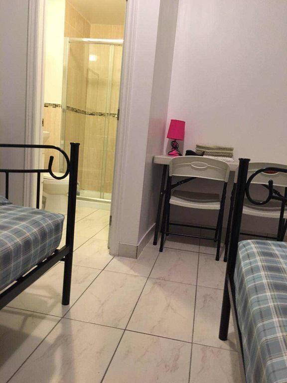 University Apartment Toronto Ngoại thất bức ảnh