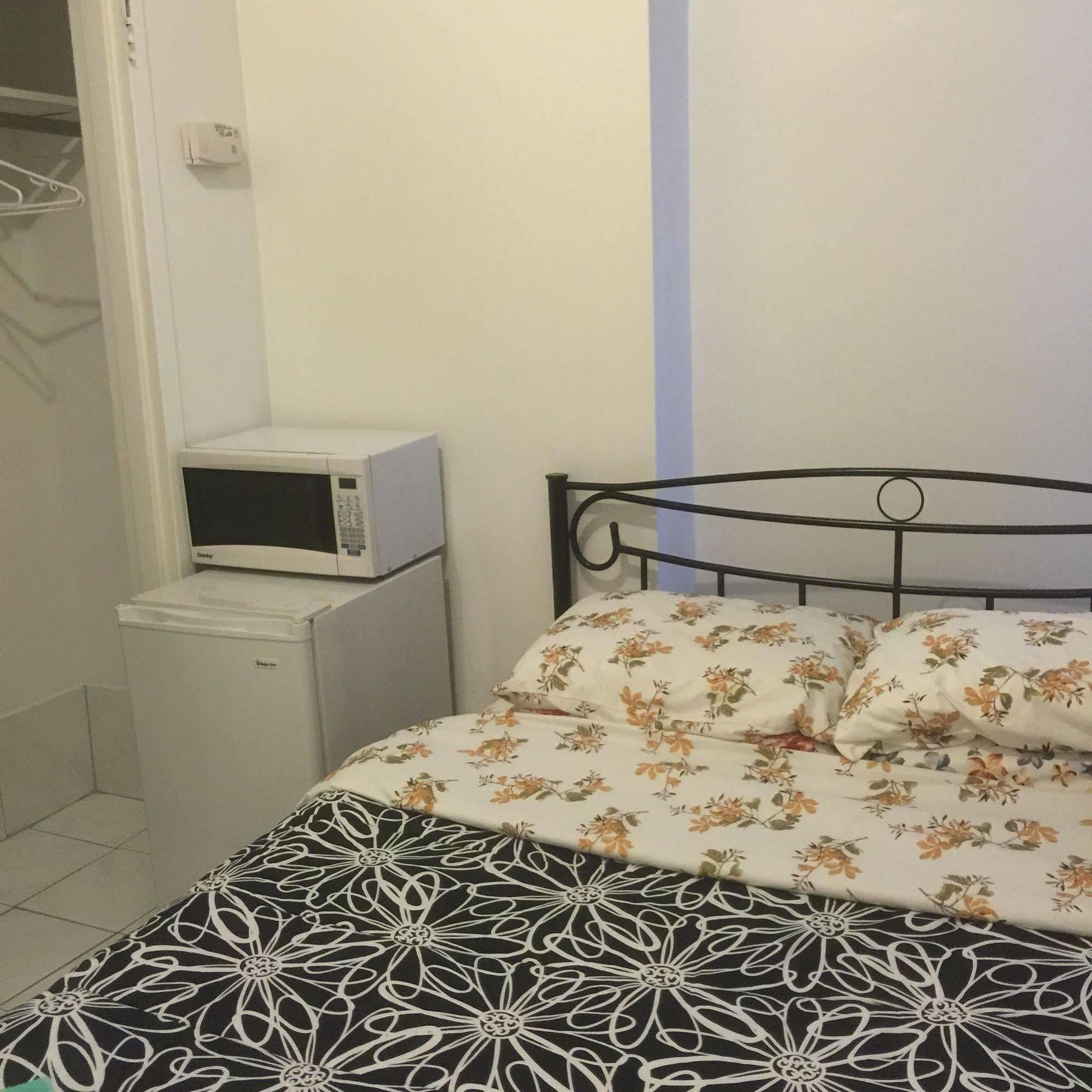 University Apartment Toronto Ngoại thất bức ảnh