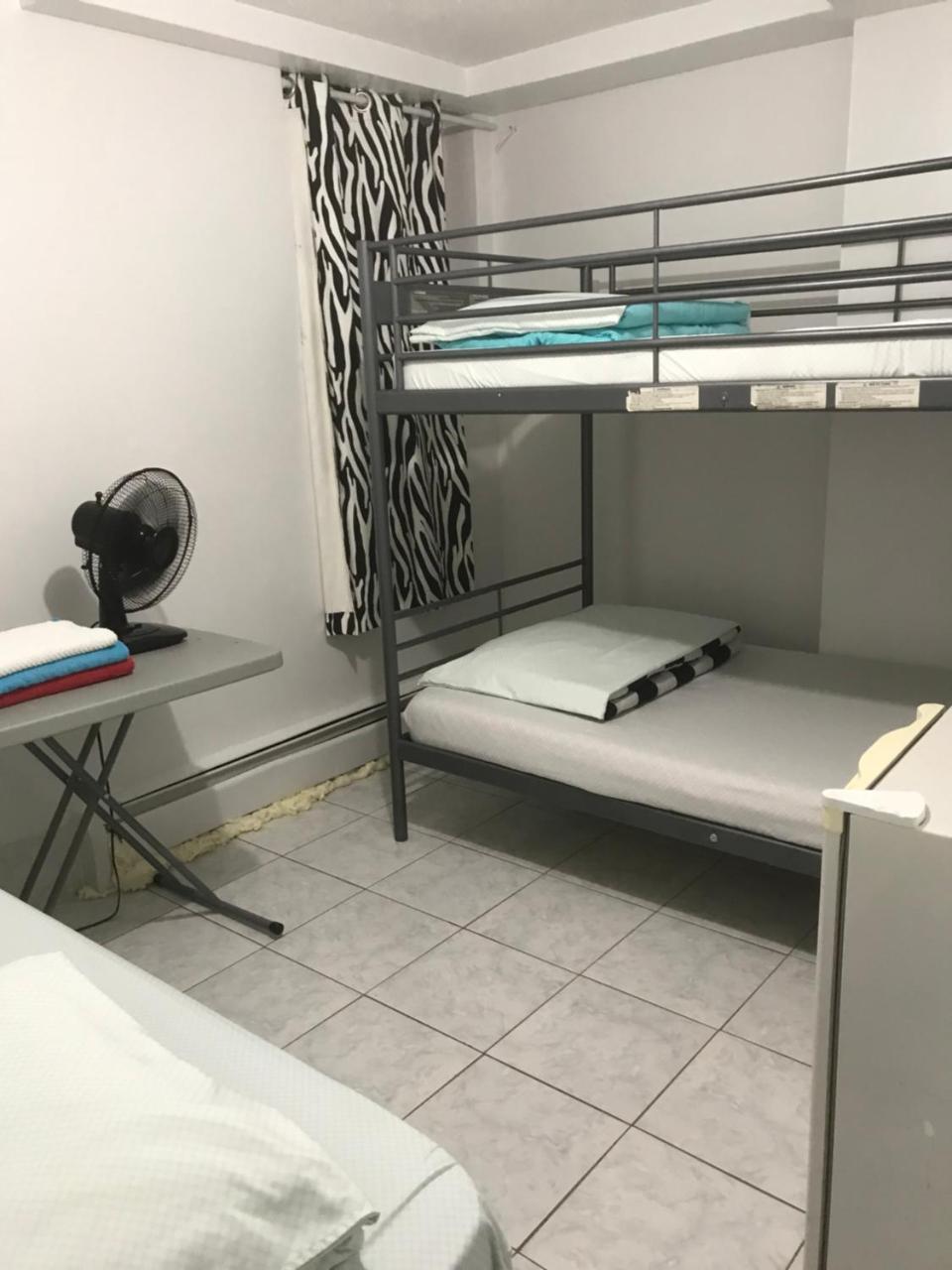University Apartment Toronto Ngoại thất bức ảnh