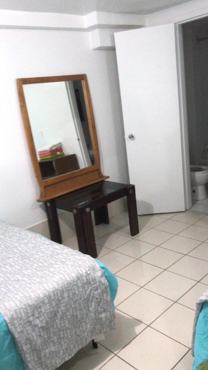 University Apartment Toronto Ngoại thất bức ảnh